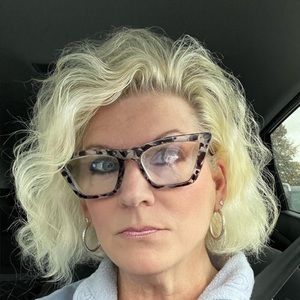 Meet your Posher, Debby